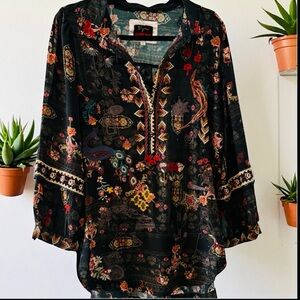 Biya JohnnyWas ~ Black Floral Embroidered Blouse 100%Silk.